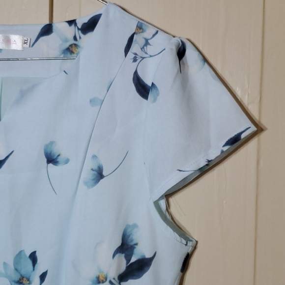 Cute Floral A-Line Dress Lined Fitted NWOT - Picture 4 of 14